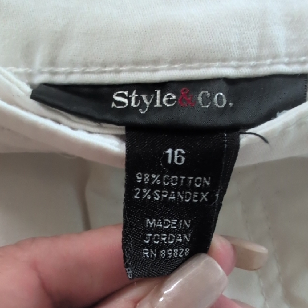 Women's White Shorts - Picture 7 of 7